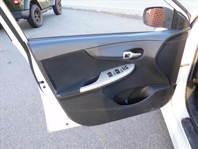 2011 Toyota Corolla S:BC634936