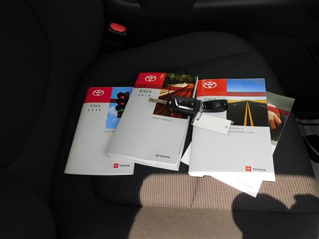 2019 Toyota RAV4 LE:KD020380