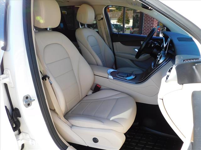 2022 Mercedes-Benz GLC GLC 300 4MATIC:NG121034
