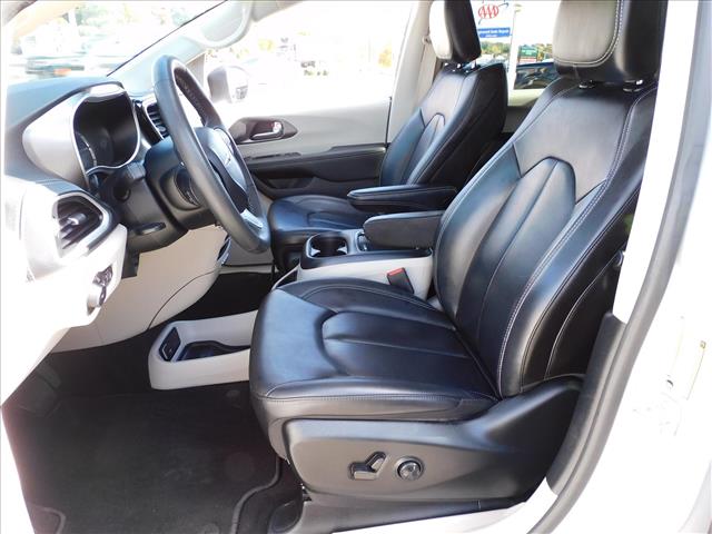 2023 Chrysler Pacifica Plug-In Hybrid Touring L:PR559226
