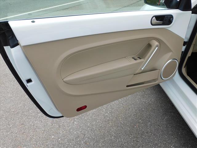 2019 Volkswagen Beetle Convertible 2.0T SE:KM504957