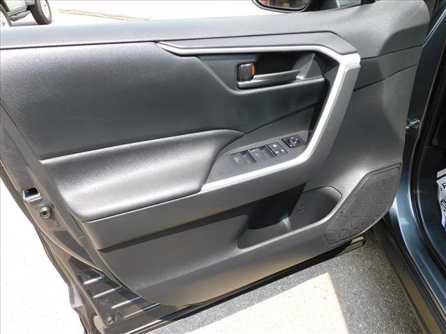 2019 Toyota RAV4 LE:KD020380