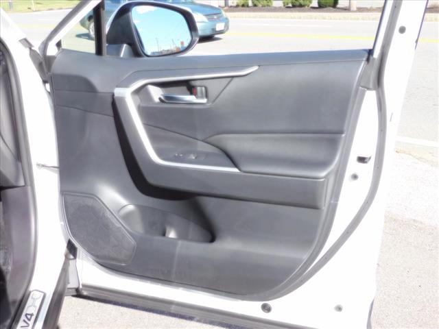 2019 Toyota RAV4 XLE:KD038724