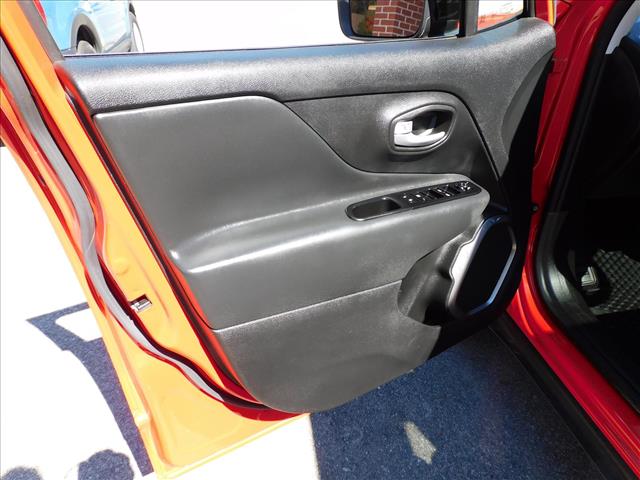 2023 Jeep Renegade Limited:PPP15193