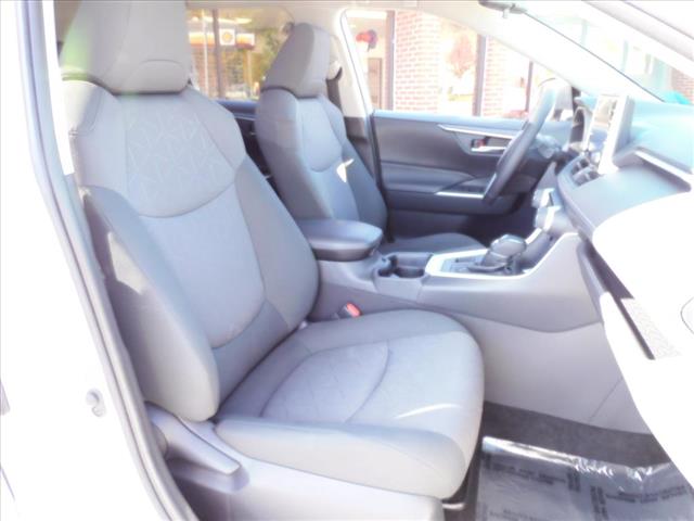 2019 Toyota RAV4 XLE:KD038724