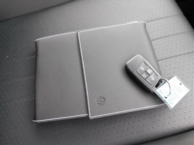 2022 Volkswagen Tiguan SE 4Motion:NM171261