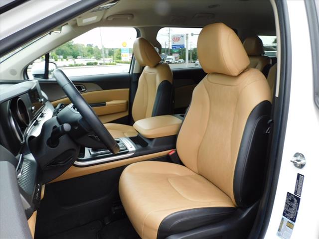 2022 Kia Carnival LX