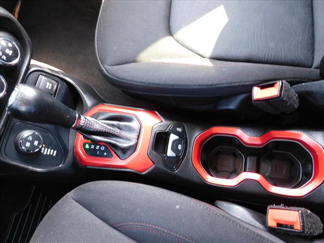 2015 Jeep Renegade Trailhawk:FPB91544