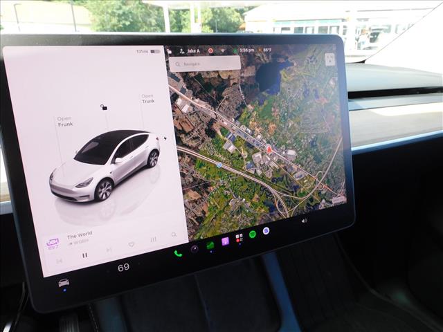 2024 Tesla Model Y Long Range:RA220014