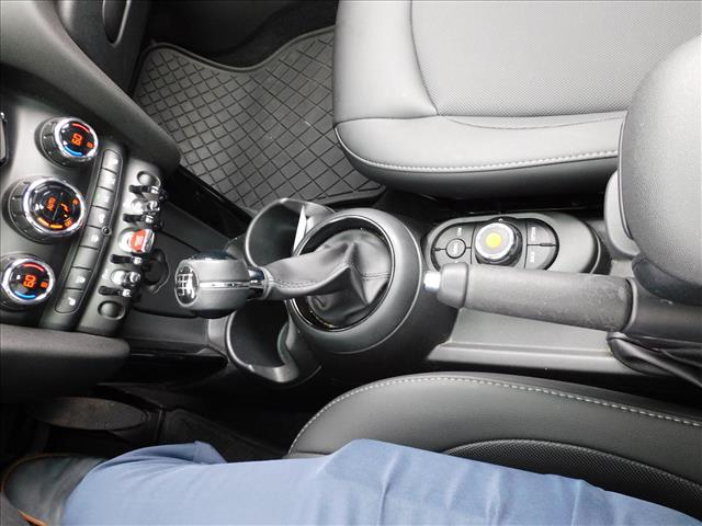 2021 MINI Hardtop 2 Door Cooper:M2N10139