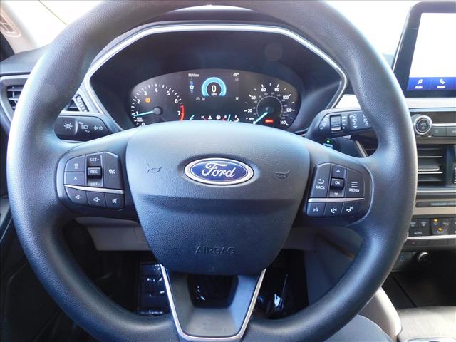 2020 Ford Escape SE:LUA03958