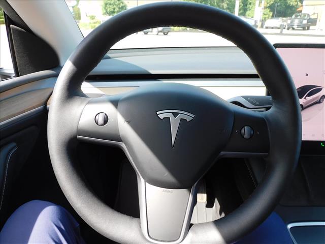 2024 Tesla Model Y Long Range:RA220014