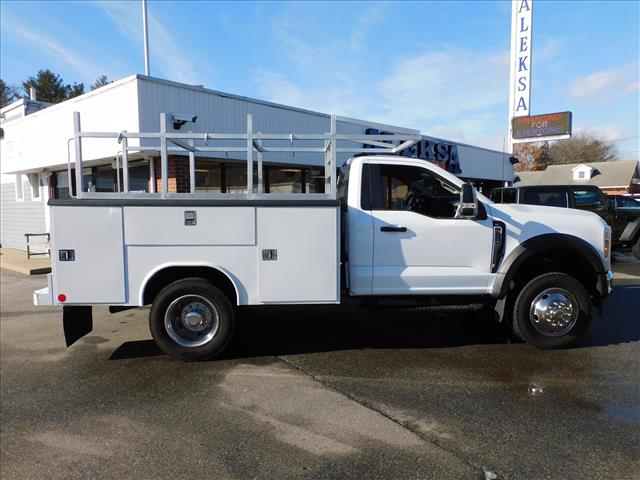 2024 Ford F-600 Super Duty Chassis Cab XL's photo