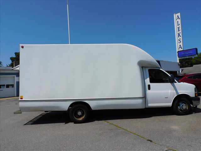 2018 Chevrolet 3500  Unicell 15Ft Box DRW Fiberglass  J1268251