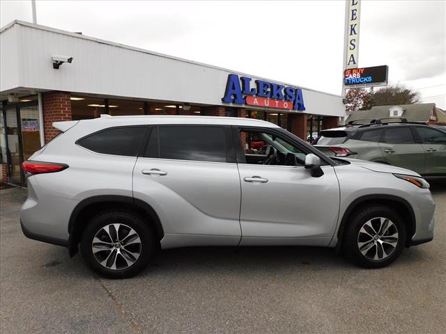 2022 Toyota Highlander XLE – NS213764