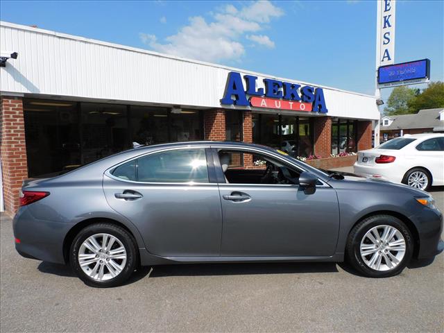 2013 Lexus ES 350's photo