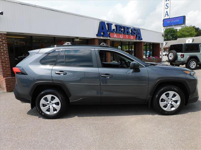 2019 Toyota RAV4 LE  KD020380