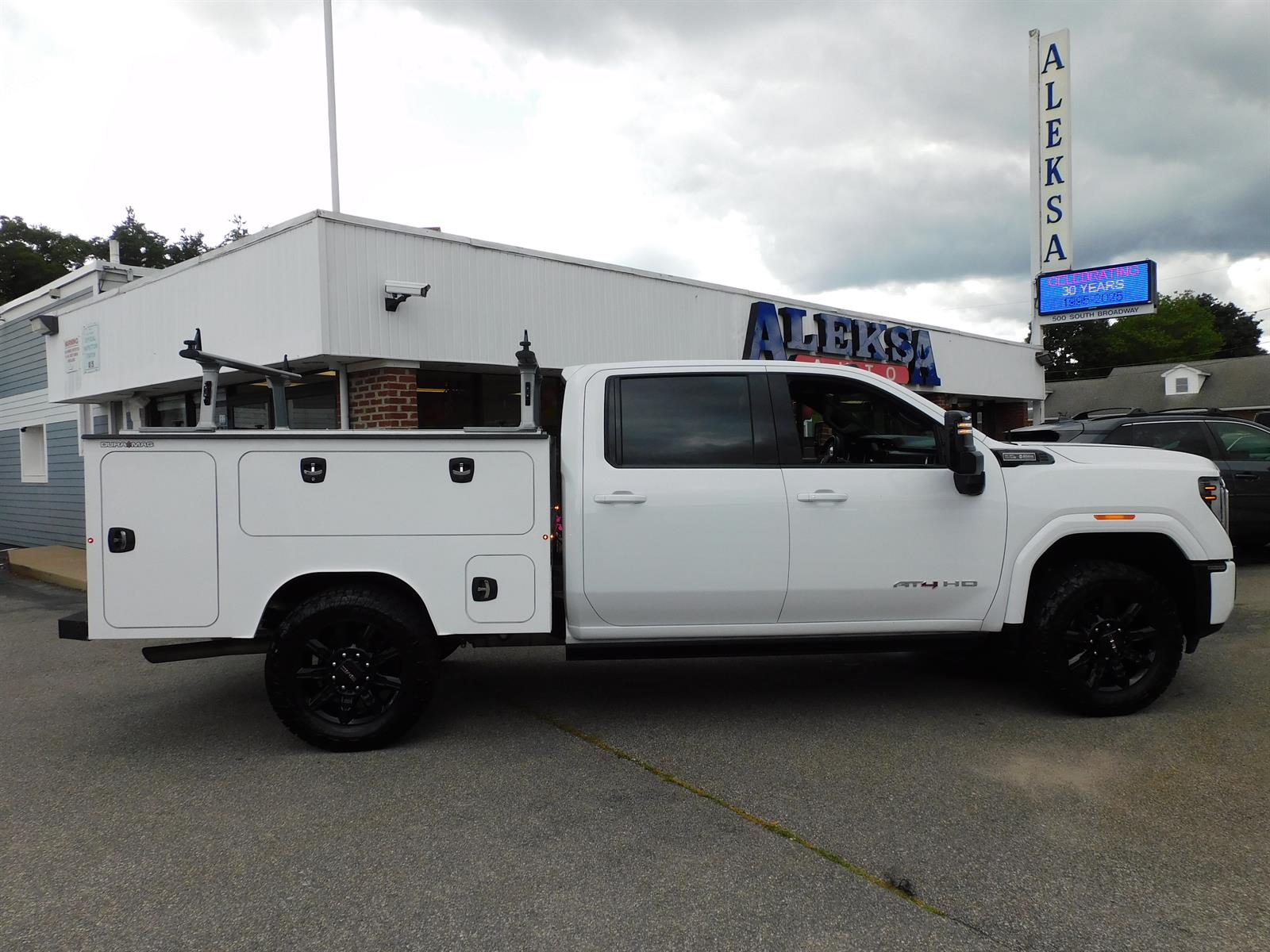 2025 GMC Sierra 2500HD AT4