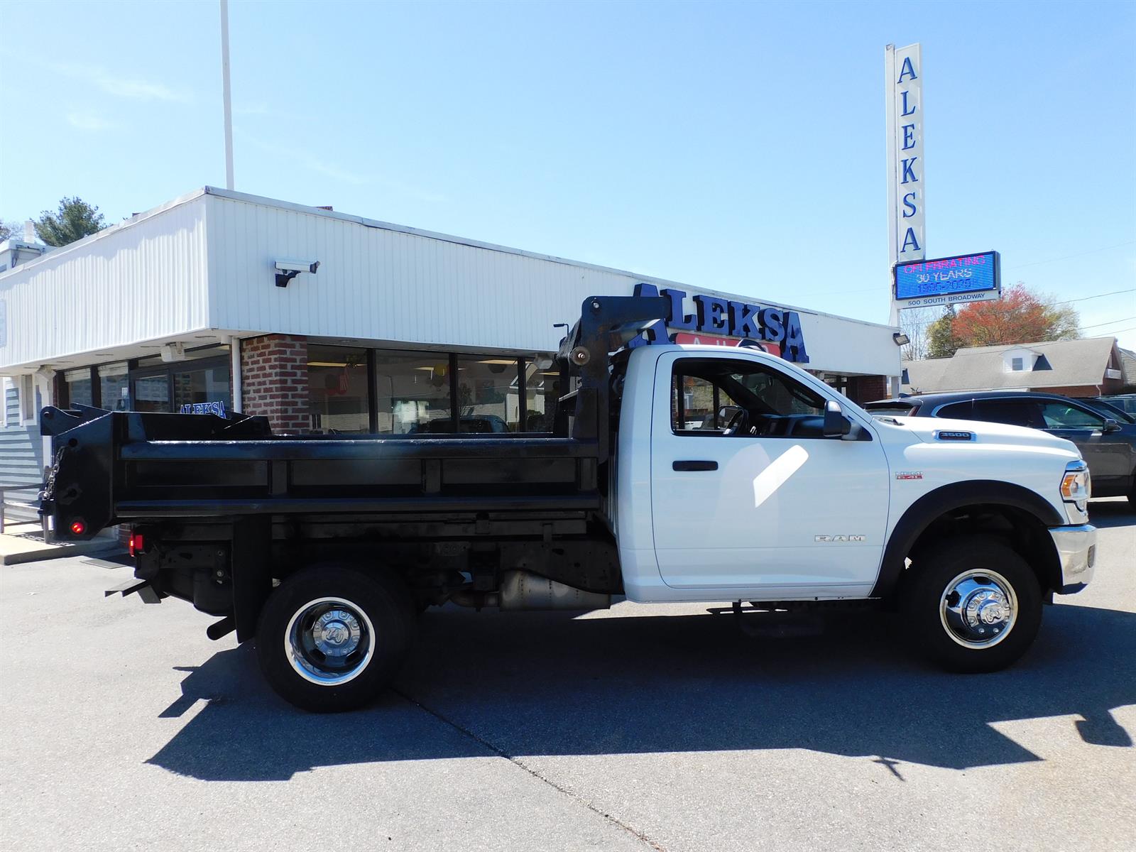 2022 RAM 3500 HD DRW 4WD Regular Cab DRW