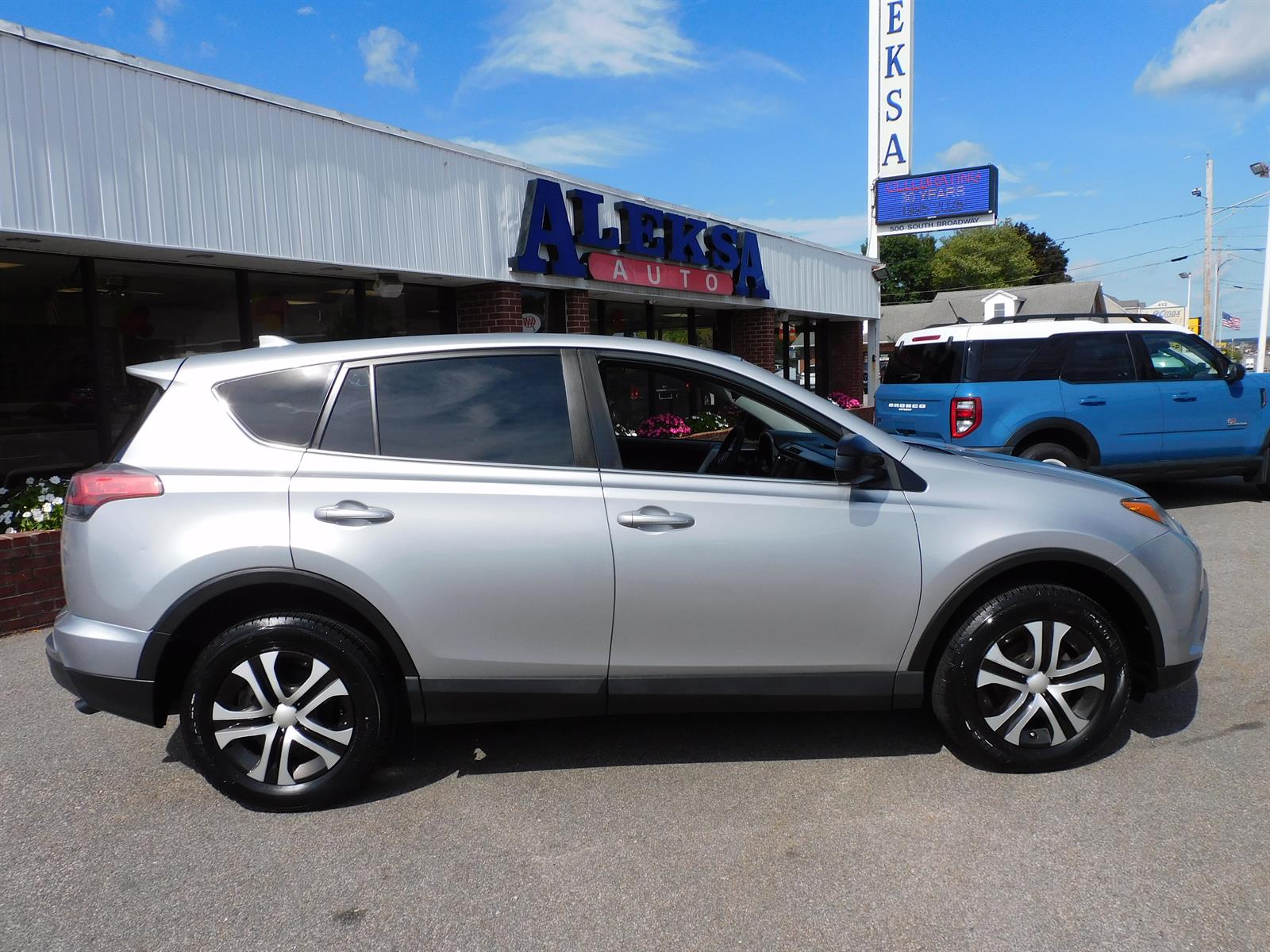 2018 Toyota RAV4 LE
