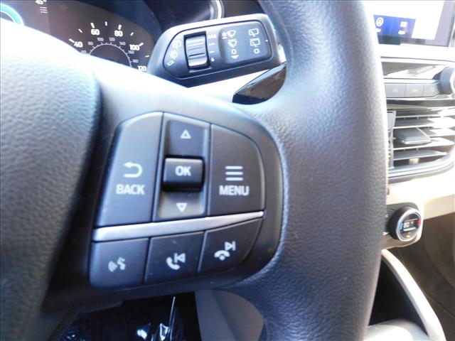 2020 Ford Escape SE:LUA03958