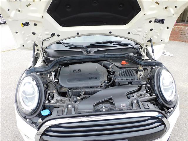 2021 MINI Hardtop 2 Door Cooper:M2N10139