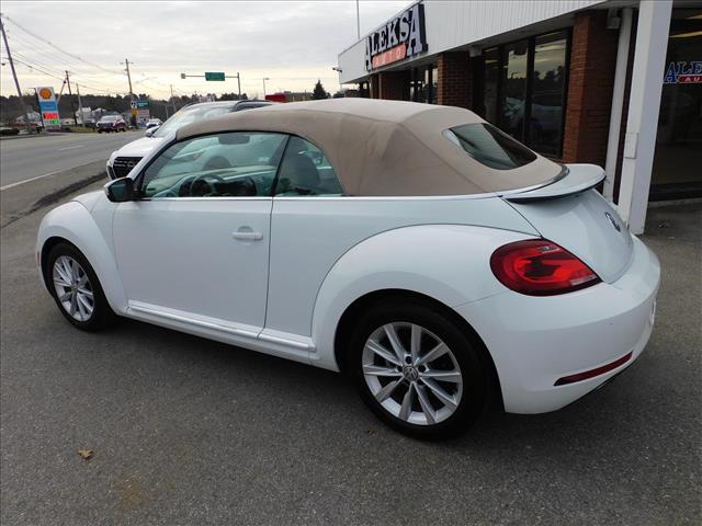 2019 Volkswagen Beetle Convertible 2.0T SE:KM504957