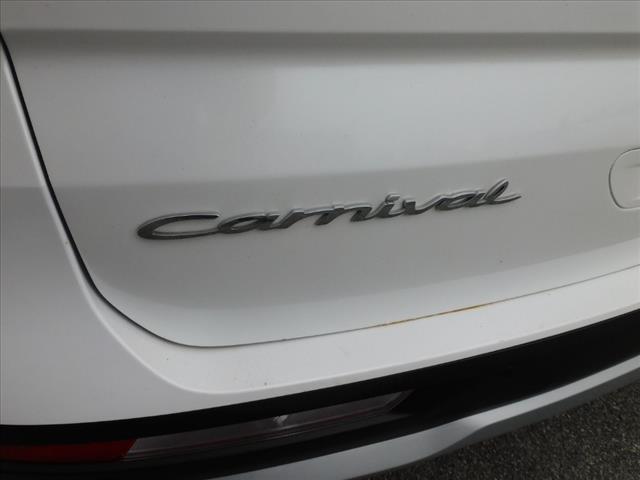 2022 Kia Carnival LX