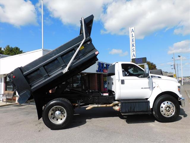2019 Ford F-750 SuperCab photo 2