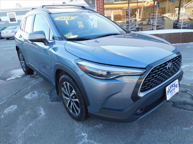 2024 Toyota Corolla Cross XLE:RV095426