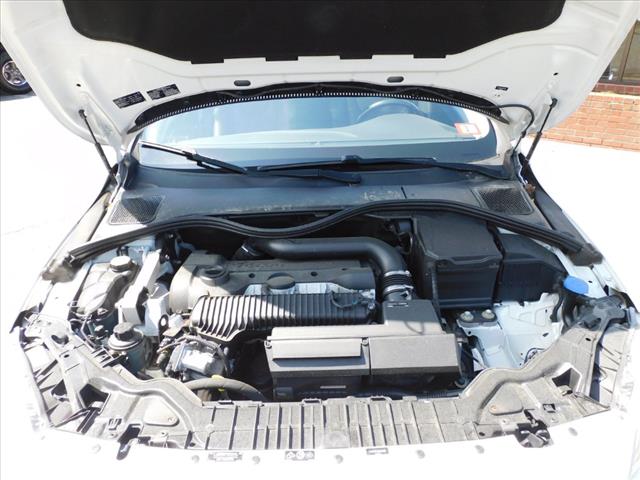 2016 Volvo V60 Cross Country T5