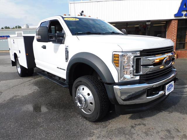 2019 Ford F-450 Super Cab DRW 4WD Service Body