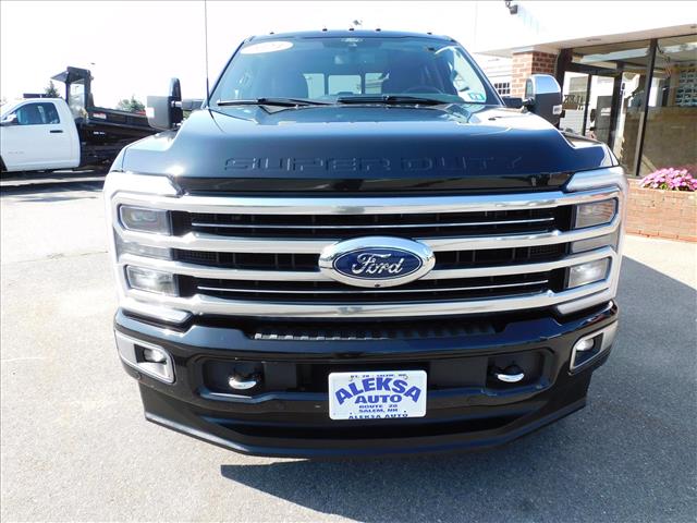 2024 Ford F-250 Super Duty Limited:RED56570