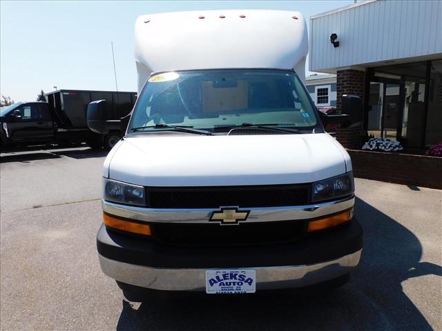 2018 Chevrolet 3500  Unicell 15Ft Box DRW Fiberglass:J1268251