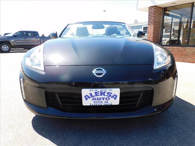2017 Nissan 370Z Roadster Touring Sport:HM940289