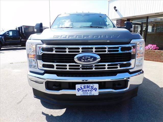 2024 Ford F-350 DRW 4WD Crew Cab Service Body:REF54100