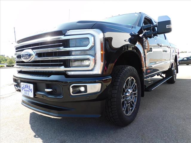 2024 Ford F-250 Super Duty Limited:RED56570
