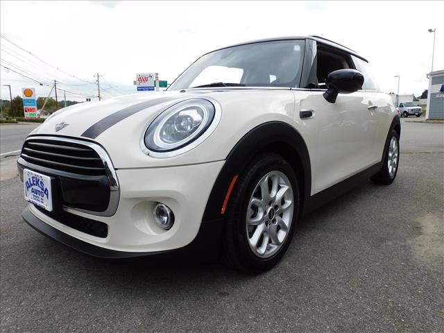 2021 MINI Hardtop 2 Door Cooper:M2N10139
