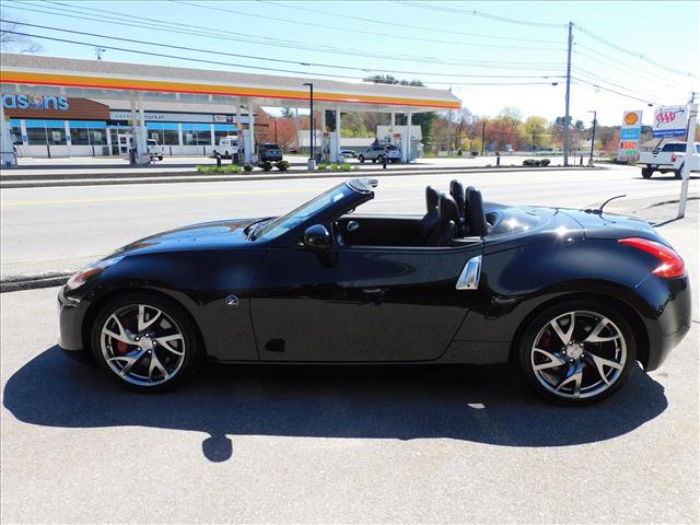 2017 Nissan 370Z Roadster Touring Sport:HM940289