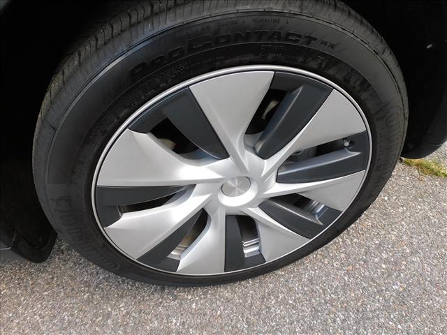 2024 Tesla Model Y Long Range:RA220014