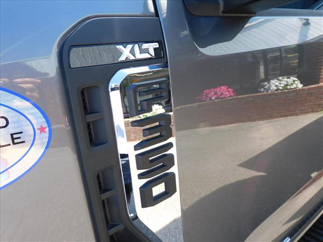 2024 Ford F-350 DRW 4WD Crew Cab Service Body:REF54100