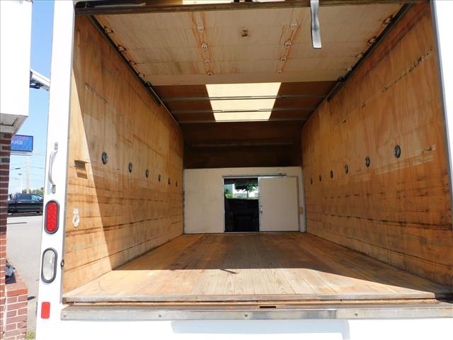 2018 Chevrolet 3500  Unicell 15Ft Box DRW Fiberglass:J1268251
