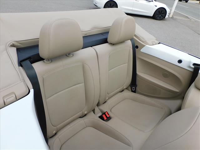 2019 Volkswagen Beetle Convertible 2.0T SE:KM504957