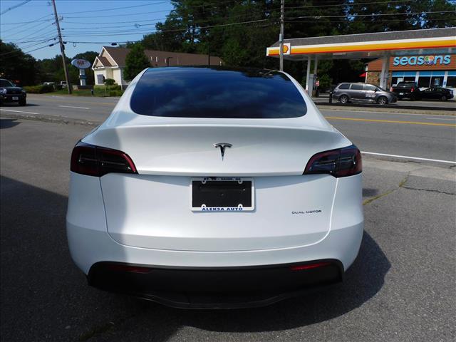 2024 Tesla Model Y Long Range:RA220014