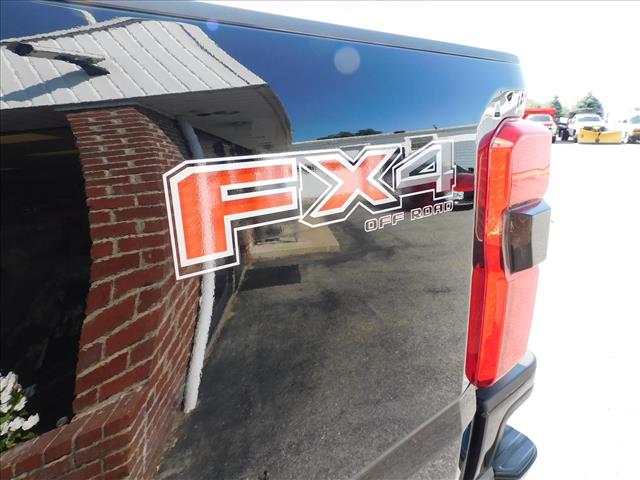 2024 Ford F-250 Super Duty Limited:RED56570