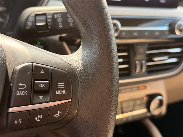 2022 Ford Escape Hybrid SE