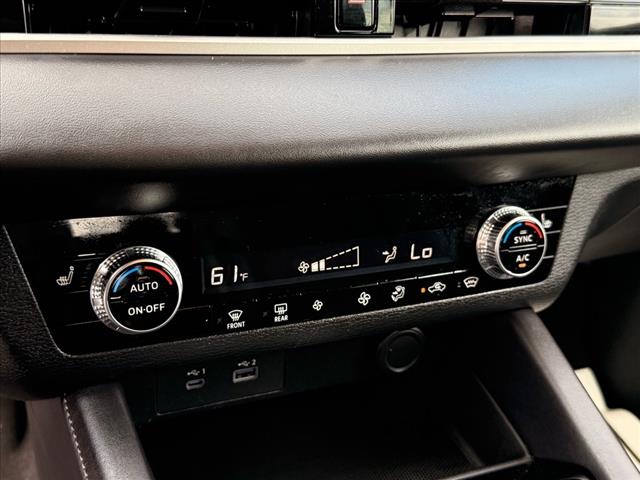 2023 Mitsubishi Outlander Black Edition