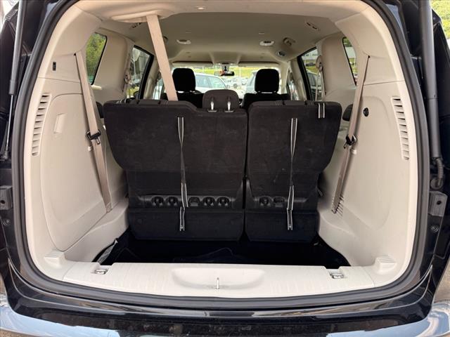 2022 Chrysler Voyager LX