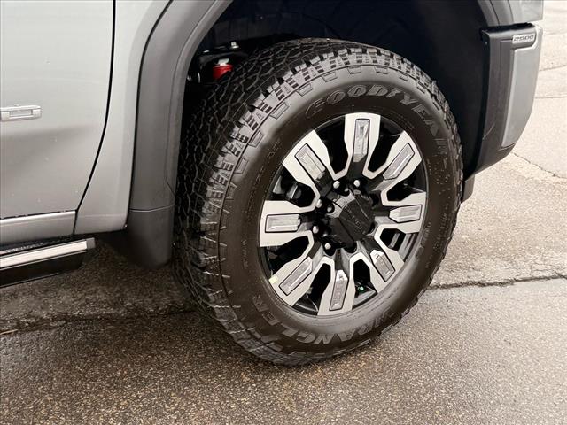 2025 GMC Sierra 2500HD Denali