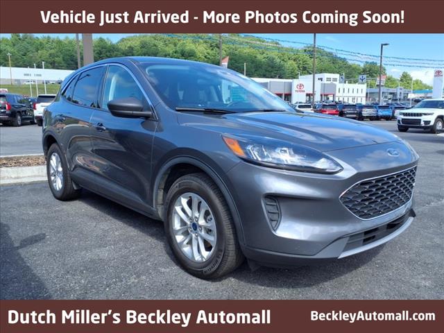 2022 Ford Escape Hybrid SE